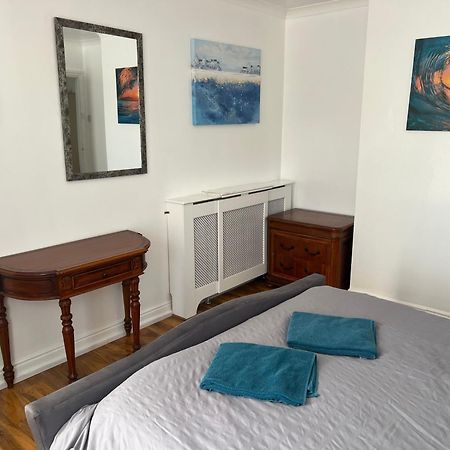 Fantastic Villa Bournemouth - Spa, Parking, Garden ภายนอก รูปภาพ