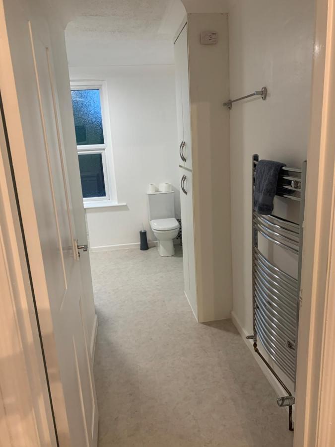 Fantastic Villa Bournemouth - Spa, Parking, Garden ภายนอก รูปภาพ