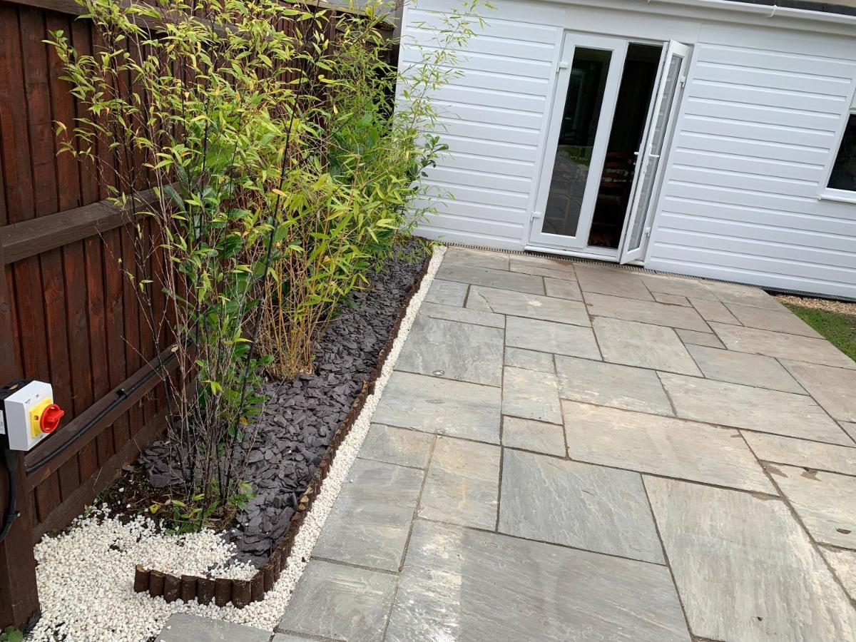 Fantastic Villa Bournemouth - Spa, Parking, Garden ภายนอก รูปภาพ