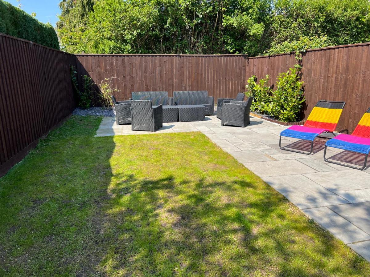 Fantastic Villa Bournemouth - Spa, Parking, Garden ภายนอก รูปภาพ