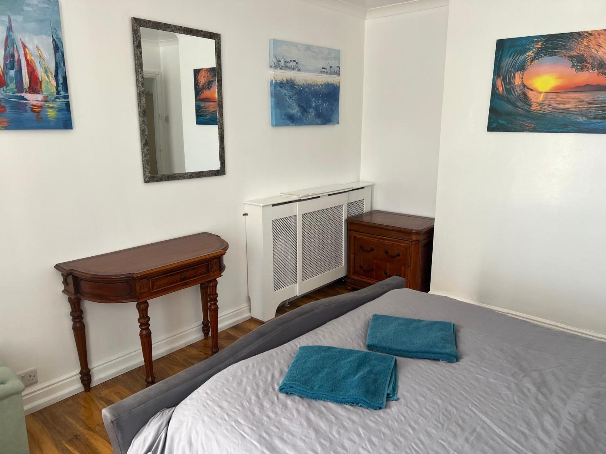 Fantastic Villa Bournemouth - Spa, Parking, Garden ภายนอก รูปภาพ